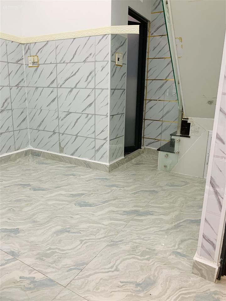 Tôi bán nhà 52m2 sd 1 trệt, 2 lầu đúc, sát hẻm xe hơi, giấy tờ hợp lệ, tuyệt đẹp. giá 1,38 tỷ