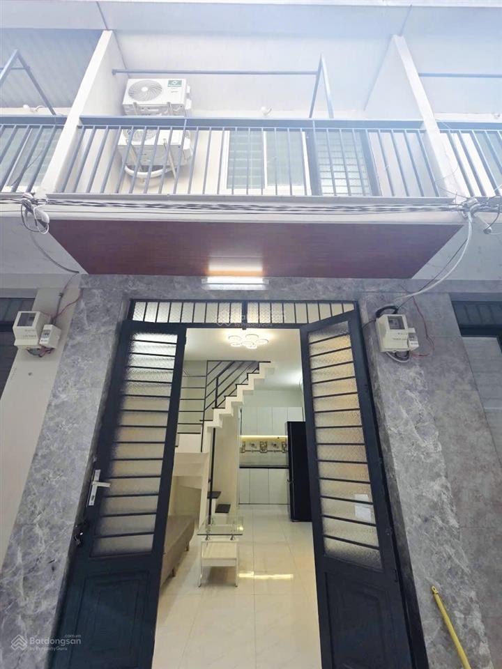 Tôi bán nhà 42 m2, 1 trệt, 1 lầu,giấy tờ hợp lệ, tuyệt đẹp, nhà bè. giá  860 triệu