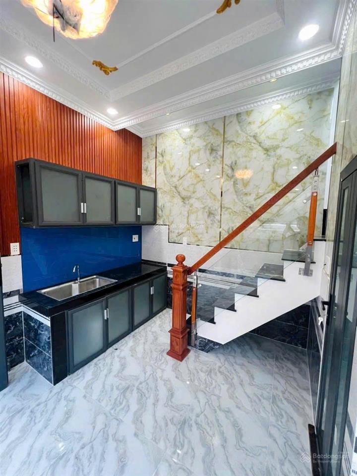 Tôi bán nhà 40 m2 sd, sổ hồng, 1 trệt 1 lầu. 2 pn. tuyệt đẹp. quận 7, giá 1,59 tỷ