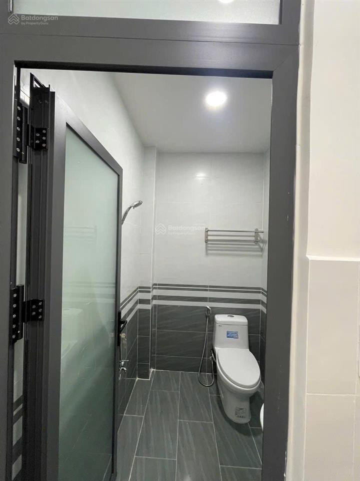 Tôi bán nhà 60m2 sd, 1 trệt, 1 lầu, ôtô đậu trước nhà, tuyệt đẹp. quận 7. giá 2,49 tỷ