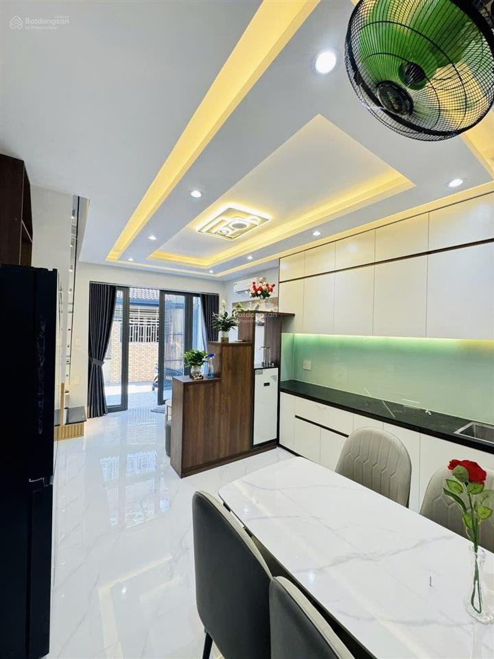 Tôi bán nhà 88 m2, 1 trệt, 1 lầu, sông hồng riêng. tuyệt đẹp, p. phú thuận , quận 7.giá  4,95 tỷ