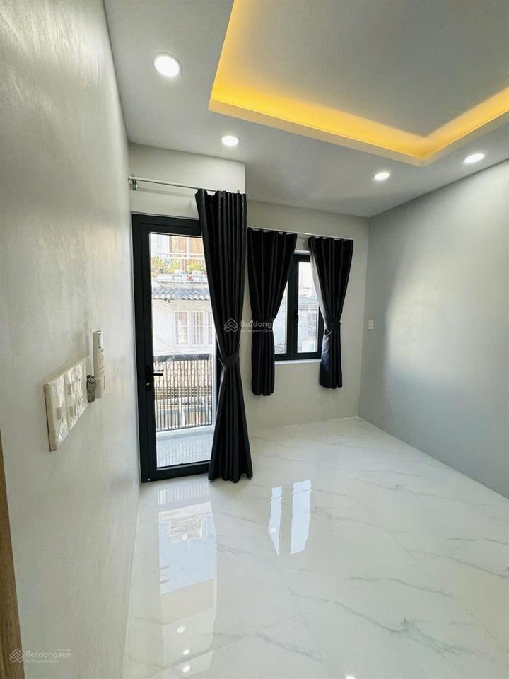 Tôi bán nhà 88 m2, 1 trệt, 1 lầu, sông hồng riêng. tuyệt đẹp, p. phú thuận , quận 7.giá  4,95 tỷ