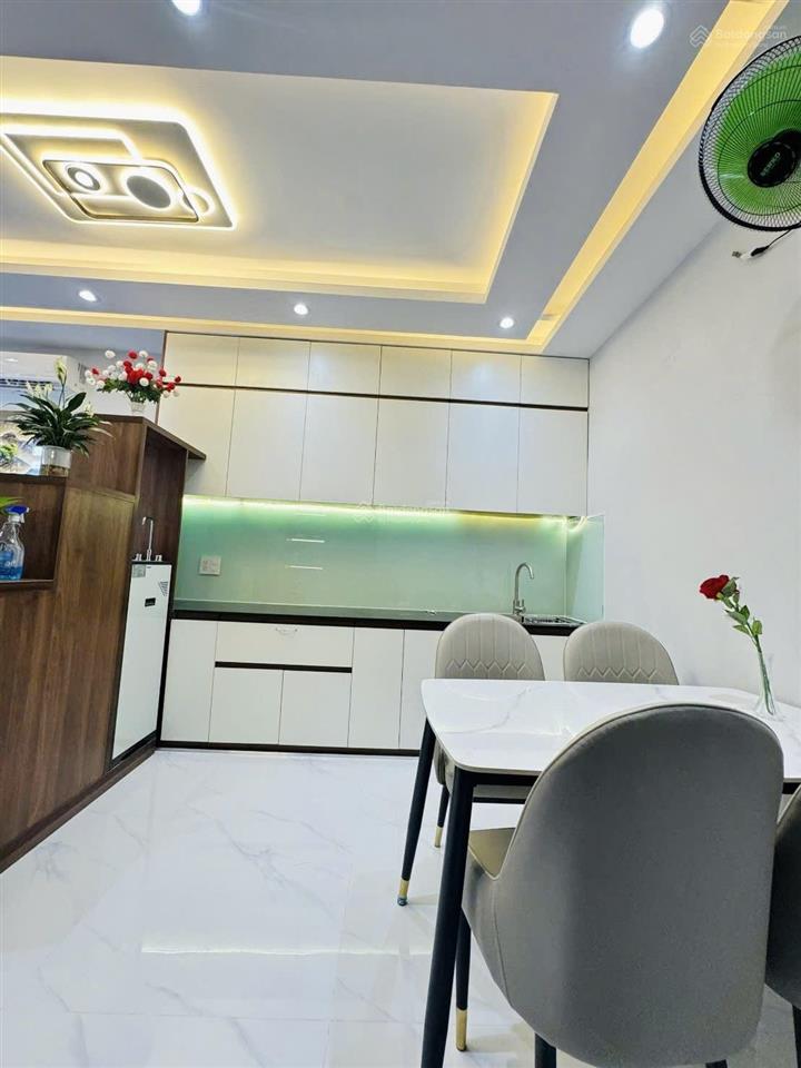 Tôi bán nhà 88 m2, 1 trệt, 1 lầu, sông hồng riêng. tuyệt đẹp, p. phú thuận , quận 7.giá  4,95 tỷ