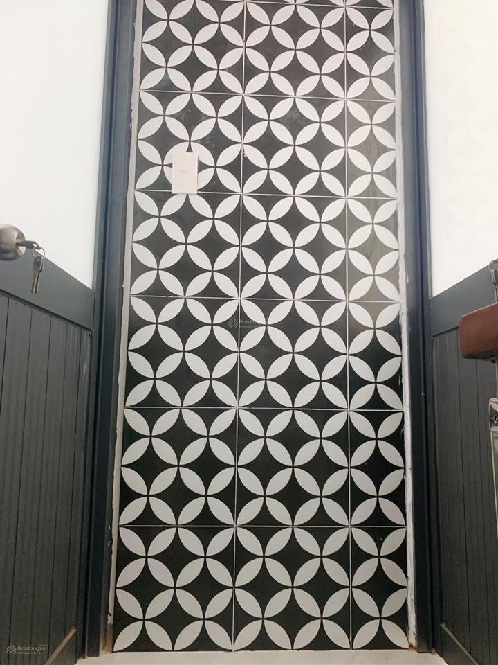 Tôi bán nhà 36 m2 sd, 1 trệt, 1 lầu, sổ hồng, tuyệt đẹp, p. tân phú, quận 7