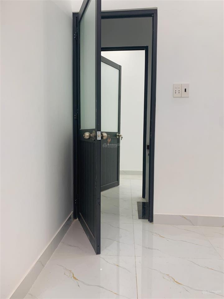 Tôi bán nhà 36 m2 sd, 1 trệt, 1 lầu, sổ hồng, tuyệt đẹp, p. tân phú, quận 7