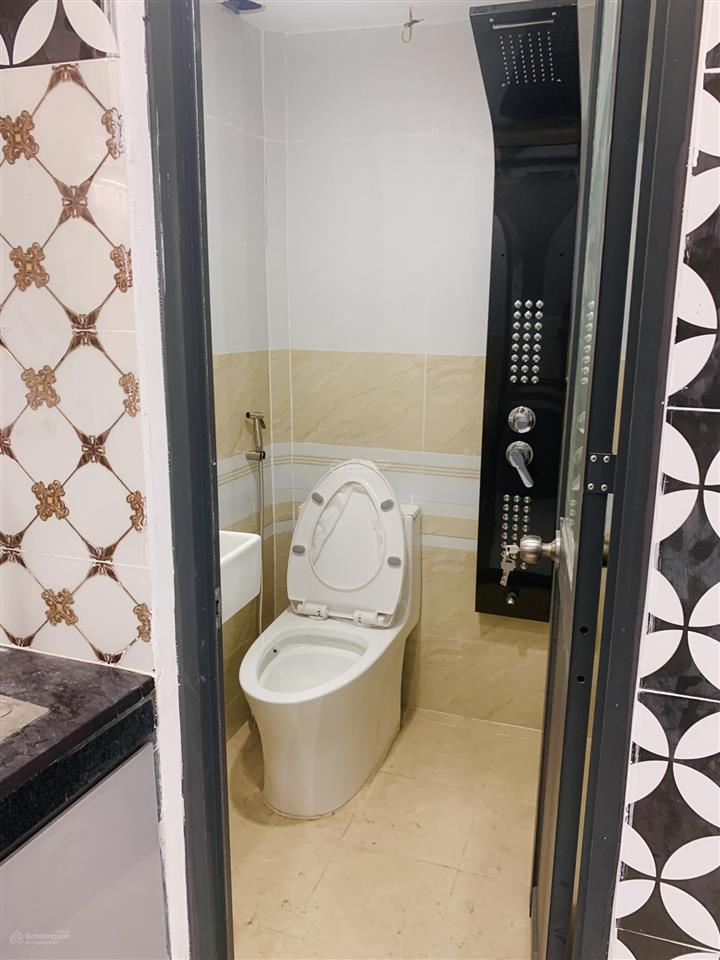 Tôi bán nhà 36 m2 sd, 1 trệt, 1 lầu, sổ hồng, tuyệt đẹp, p. tân phú, quận 7