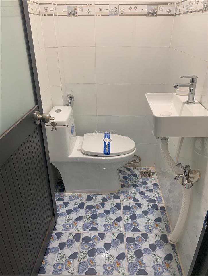 Tôi bán nhà 54 m2 sd, 1 trệt, 1 lầu, tuyệt đẹp, quận 7. giá 1,38 tỷ