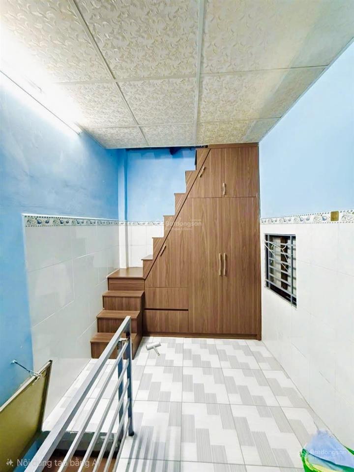 Tôi bán nhà 36 m2 sd, 1 trệt, 2 lầu đúc thật, giấy tờ hợp lệ. quận 7. giá 800 triệu