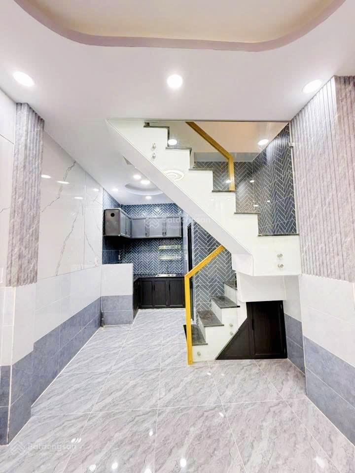 Tôi bán nhà 66 m2 sd, 1 trệt, 1 lầu đúc, tuyệt đẹp, quận 7. giá 1,65 tỷ