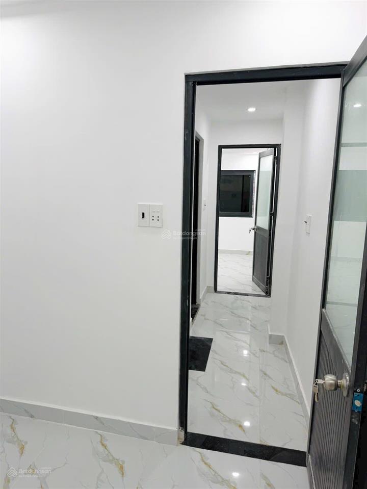 Tôi bán nhà 42 m2 sd, 1 trệt, 1 lầu, mặt tiền hẻm, gần hẻm xe hơi, quận 7, giá 1,48 tỷ