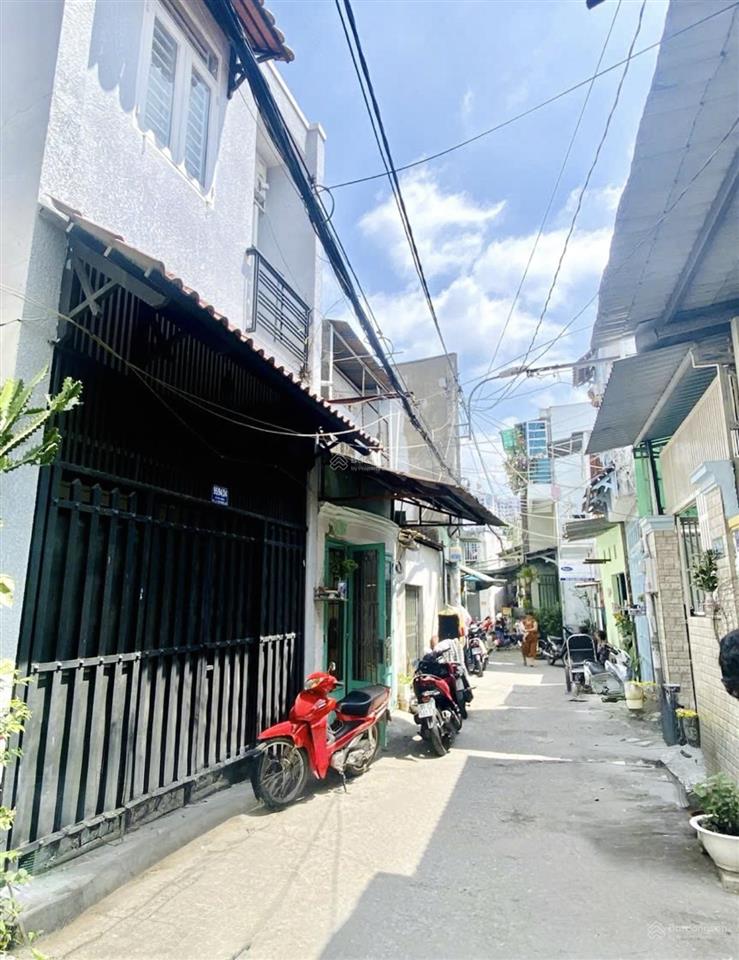 Tôi bán nhà 36 m2 sd, 1 trệt, 2 lầu đúc, giấy tờ hợp lệ. quận 7. giá 790 triệu