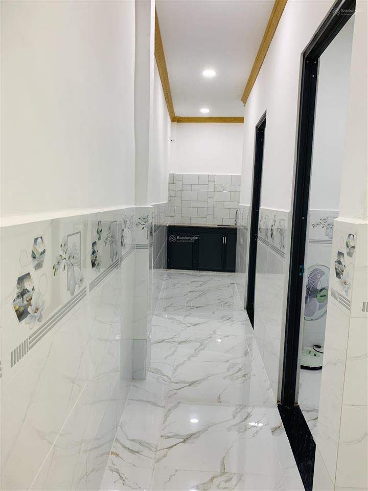 Tôi bán nhà 40 m², nhà cấp 4, (4,5 m x 9 m), tuyệt đẹp, quận 7, giá 1,4 tỷ