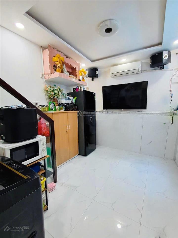 Tôi bán nhà 34m2 sd, 1 trệt 1 lầu, cách hxh 10m, tuyệt đẹp quận 7, giá 1,09 tỷ