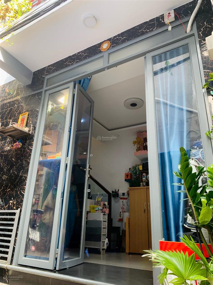 Tôi bán nhà 34m2 sd, 1 trệt 1 lầu, cách hxh 10m, tuyệt đẹp quận 7, giá 1,09 tỷ