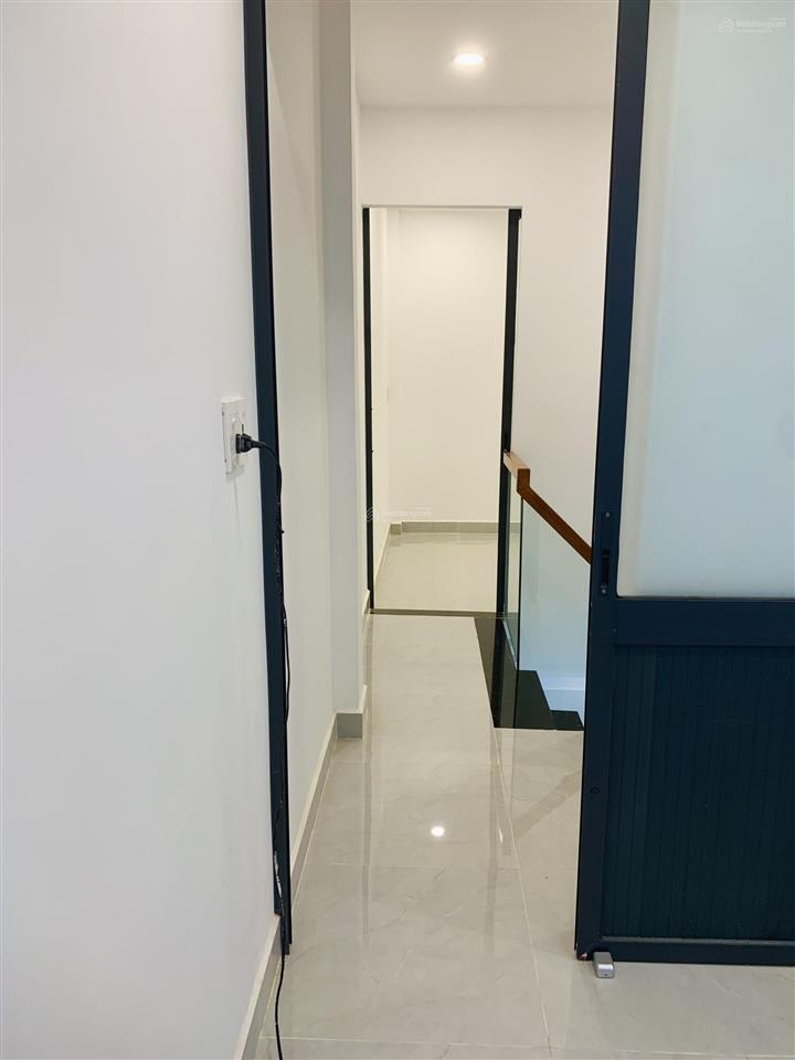 Tôi bán nhà 54 m2 sd, 1 trệt, 1 lầu, tuyệt đẹp, quận 7. giá 1,38 tỷ