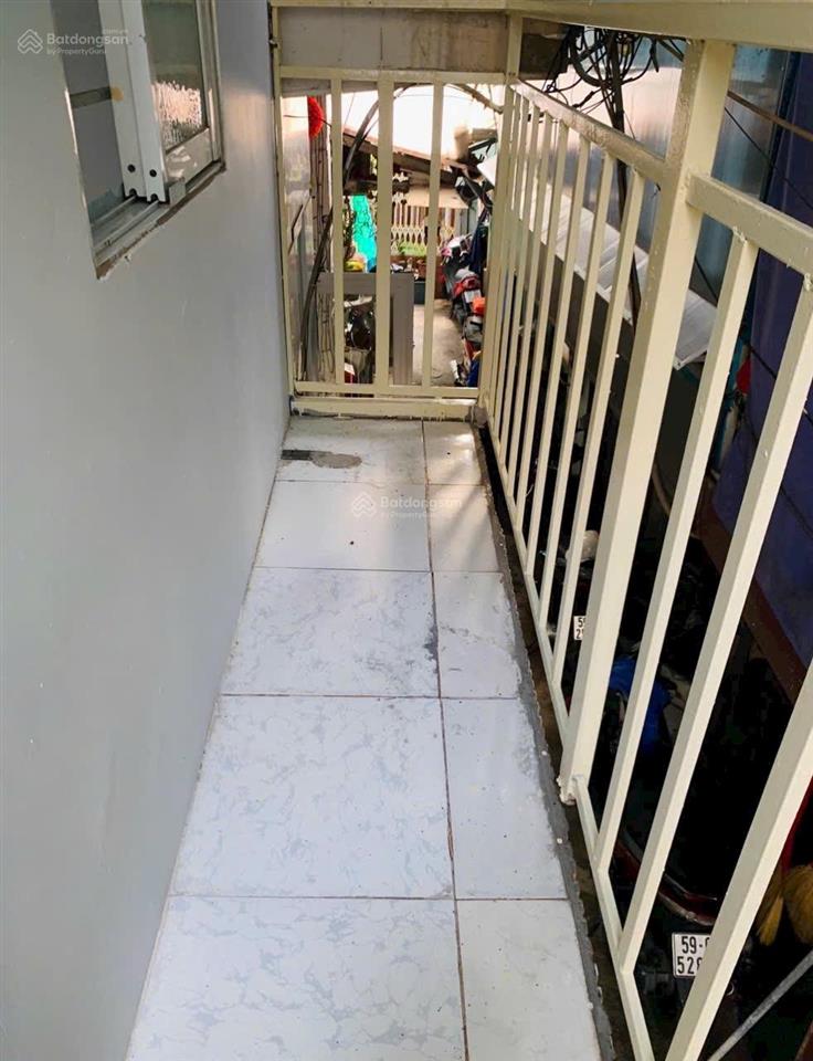 Tôi bán nhà 30 m2 sd, 1 trệt, 1 lầu, tuyệt đẹp, quận 7, giá 849 triệu