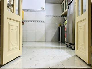 Tôi bán nhà 30 m2 sd, 1 trệt, 1 lầu, tuyệt đẹp, quận 7, giá 849 triệu