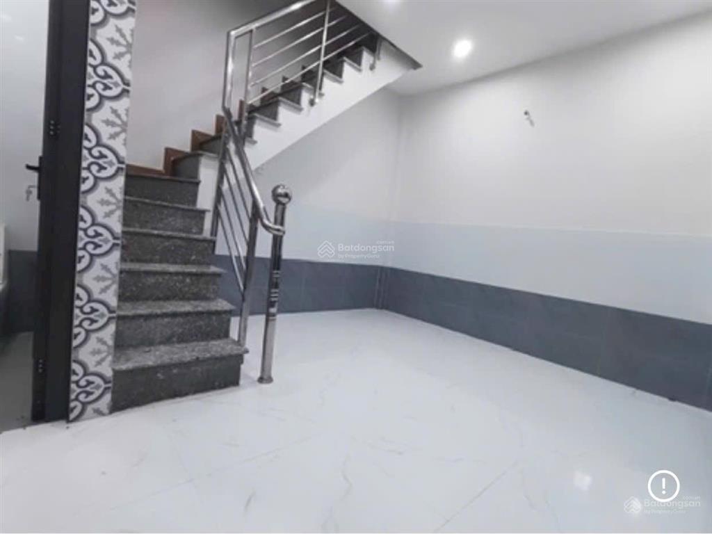 Tôi bán nhà 36 m2, 1 trệt, 1 lầu, sổ hồng riêng, tuyệt đẹp, quận 7. giá 1,98 tỷ