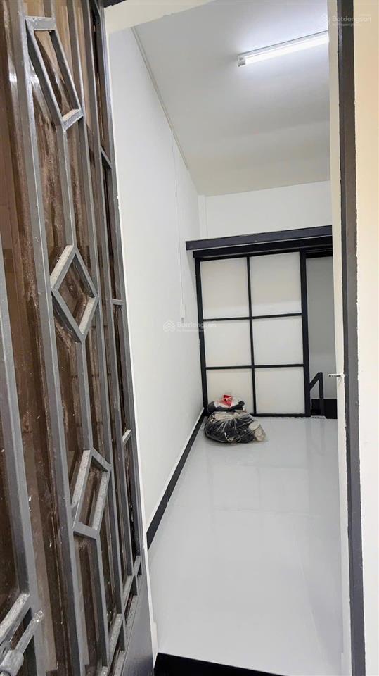 Tôi bán nhà 45 m2, 1 trệt, 2 lầu, ôtô đến nhà, tuyệt đẹp, quận 7, giá  1,29 tỷ