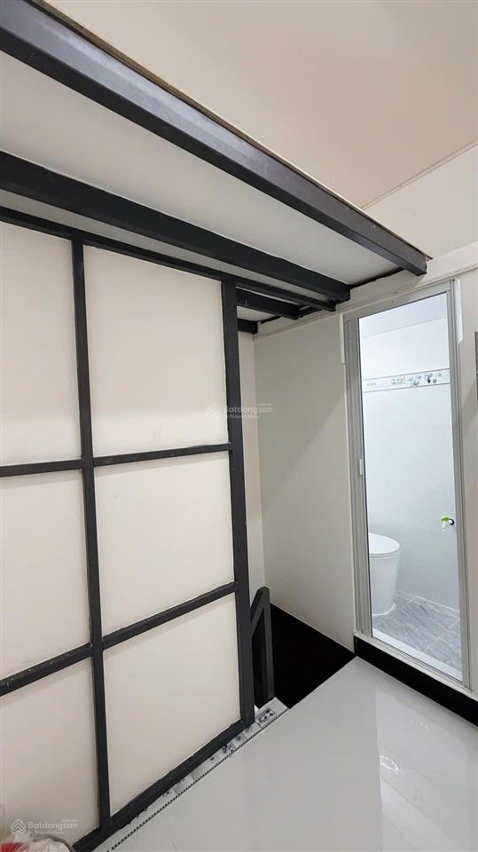 Tôi bán nhà 45 m2, 1 trệt, 2 lầu, ôtô đến nhà, tuyệt đẹp, quận 7, giá  1,29 tỷ