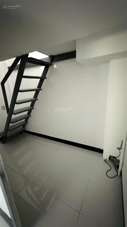 Tôi bán nhà 45 m2, 1 trệt, 2 lầu, ôtô đến nhà, tuyệt đẹp, quận 7, giá  1,29 tỷ