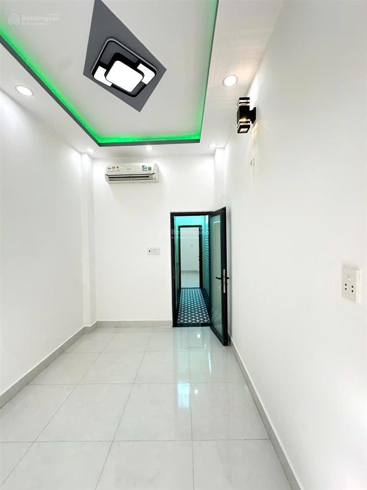 Tôi bán nhà 49 m2, 1 trệt, 1 lầu, sổ hồng riêng, quận 7, giá 3,15 tỷ