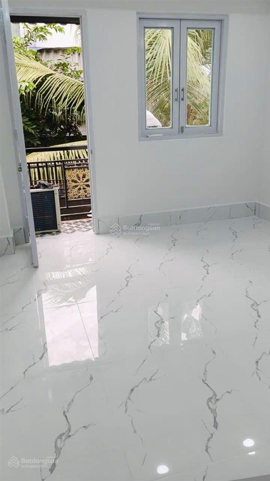 Tôi bán nhà 30 m2 sd, 1 trệt, 1 lầu, mặt tiền 4 m, quận 7. giá 890 triệu