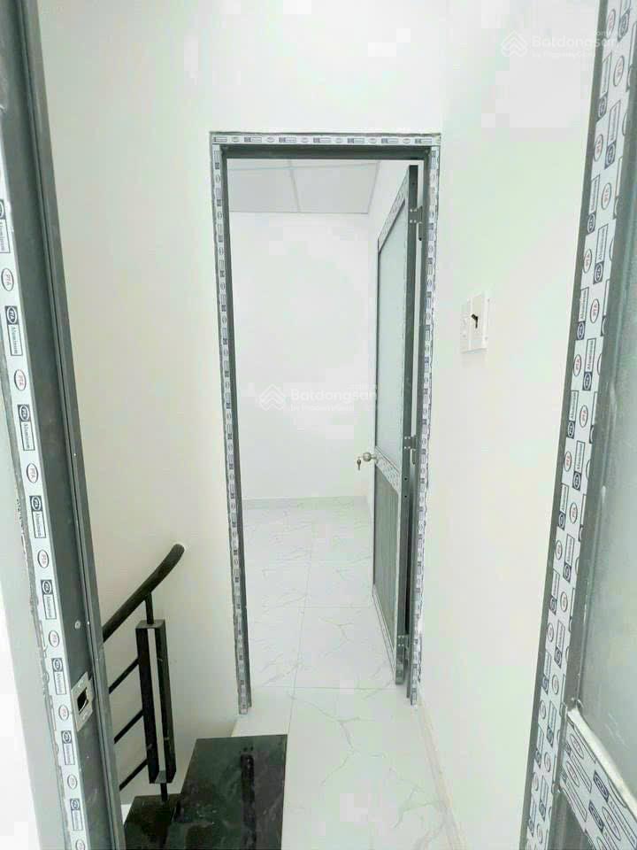Tôi bán nhà 34 m2 sd, 1 trệt, 1 lầu, tuyệt đẹp, quận 7, giá 980 triệu