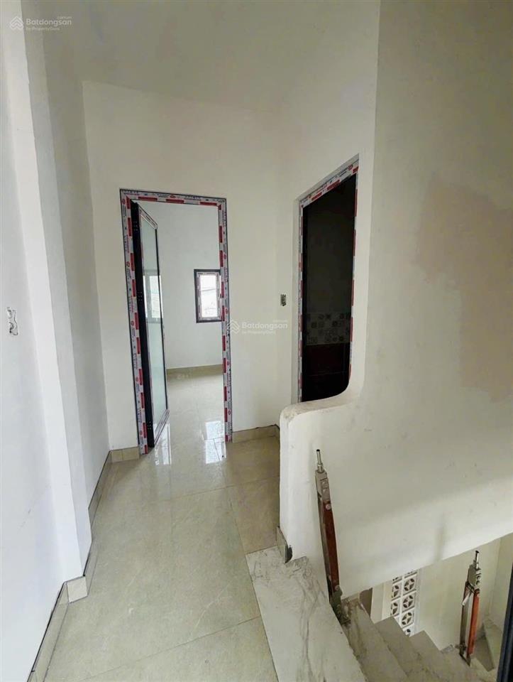 Tôi bán nhà nhà 72 m2, sổ hồng riêng, 1 trệt. 1 lầu, tuyệt đẹp. quận 7. giá 2,65 tỷ