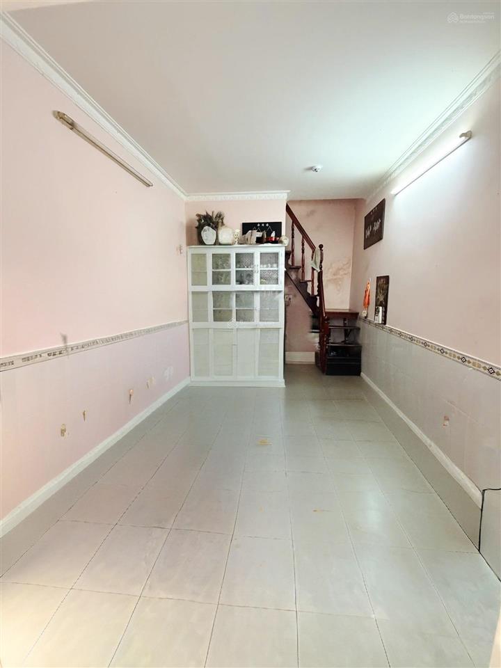 Tôi bán nhà 54 m2, sổ hồng trao tay, 1 trệt.2 lầu, phước kiển nhà bè. giá  1,4 tỷ