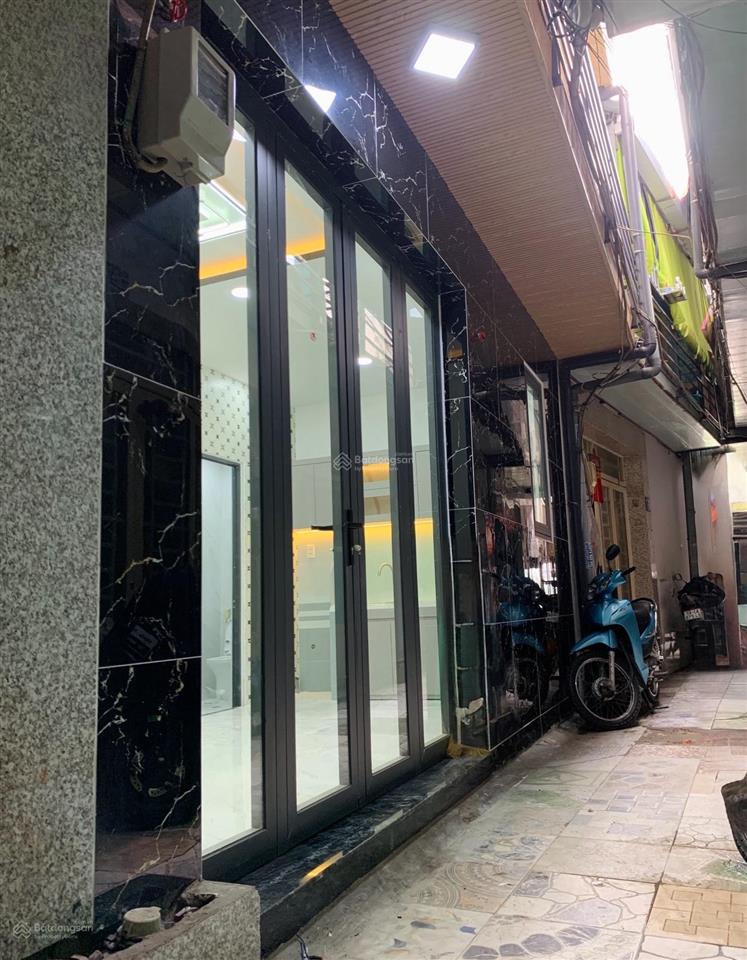Tôi bán nhà 39 m2, 1 trệt, 1 lầu, sổ hồng, quận 7, giá 1,35 tỷ