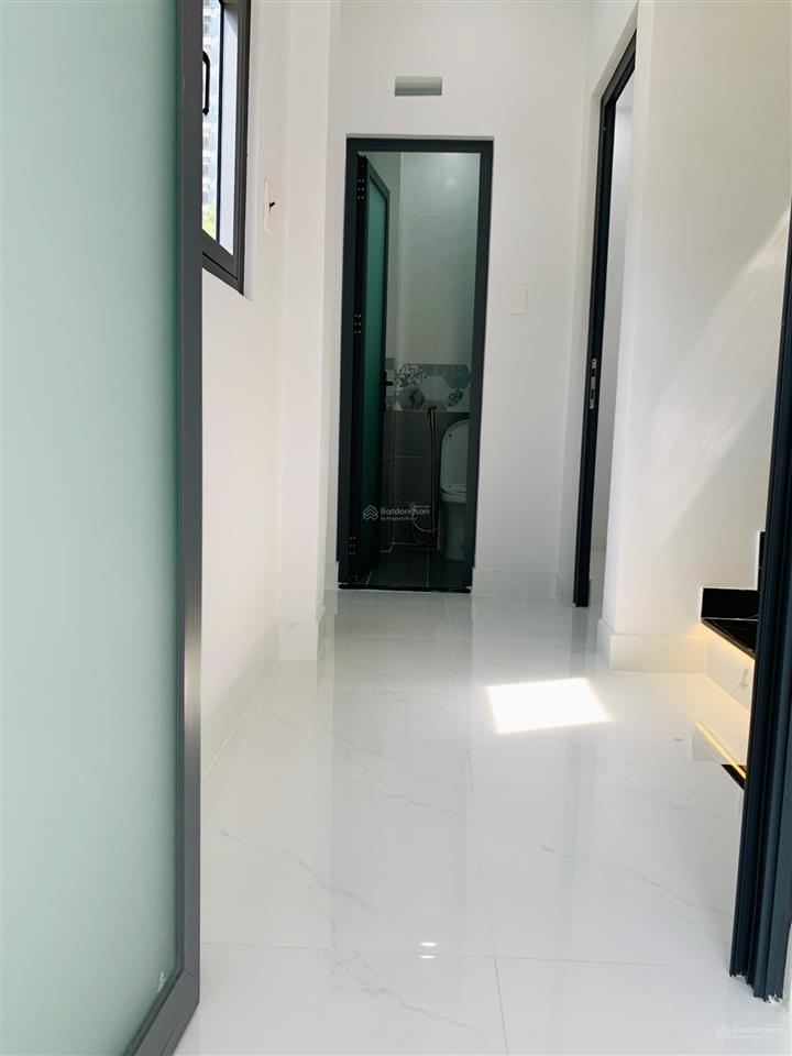 Tôi bán nhà 96 m2, 1 trệt, 2 lầu, tuyệt đẹp, p. phú thuận, quận 7, giá 3,89 tỷ