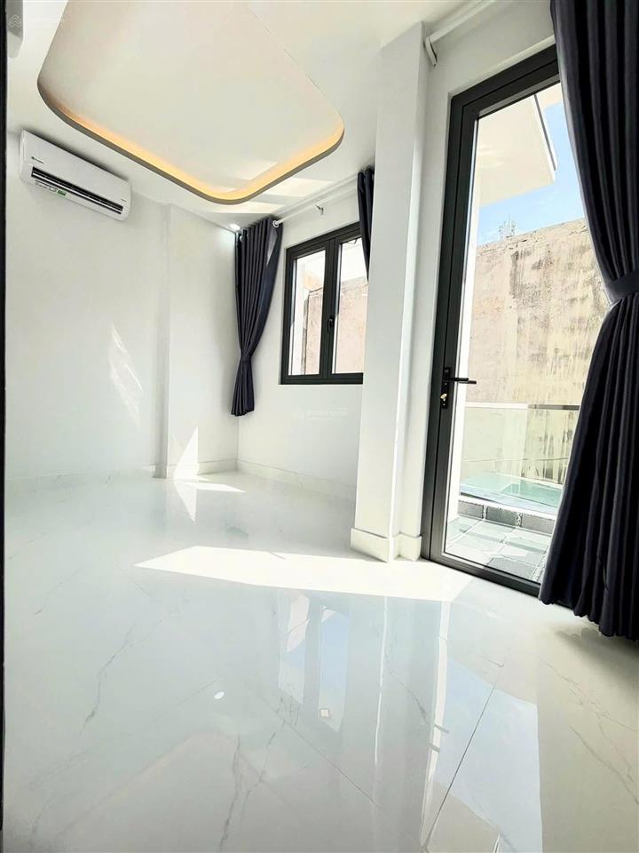 Tôi bán nhà 96 m2, 1 trệt, 2 lầu, tuyệt đẹp, p. phú thuận, quận 7, giá 3,89 tỷ