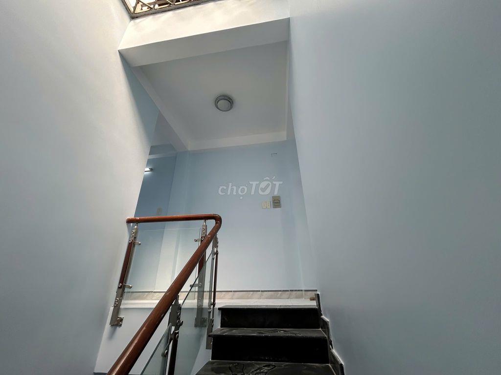 Cho Thuê Nhà 3 Lầu Hẻm Đường Lâm Thị Hố Phường Tân Chánh Hiệp Q12