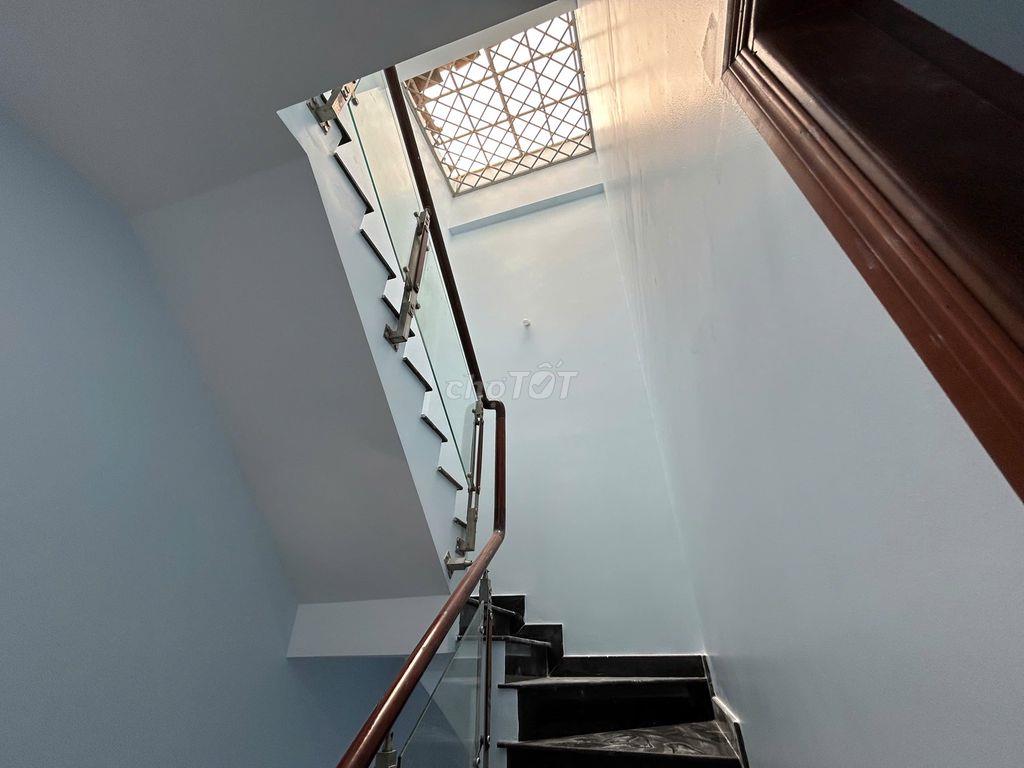 Cho Thuê Nhà 3 Lầu Hẻm Đường Lâm Thị Hố Phường Tân Chánh Hiệp Q12