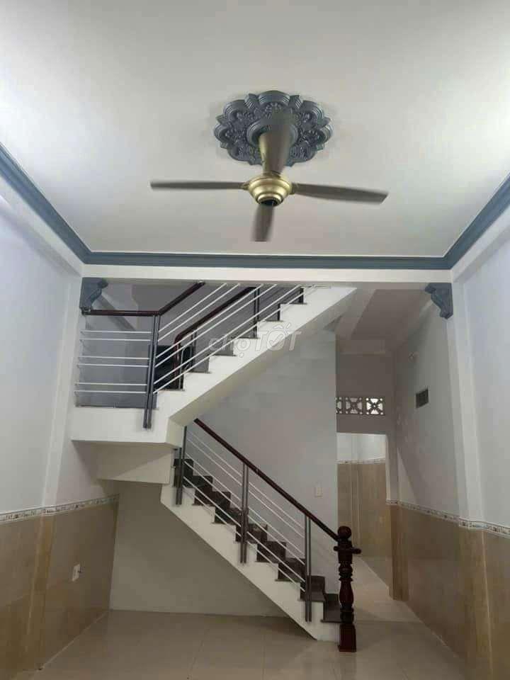 CHO THUÊ NHÀ NGUYÊN CĂN ĐƯỜNG TRƯỚC NHÀ RỘNG 8M