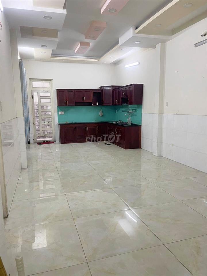 CHO THUÊ NHÀ RỘNG 3 LẦU HẺM ĐƯỜNG NGUYỄN ẢNH THỦ P. TCH Q12 