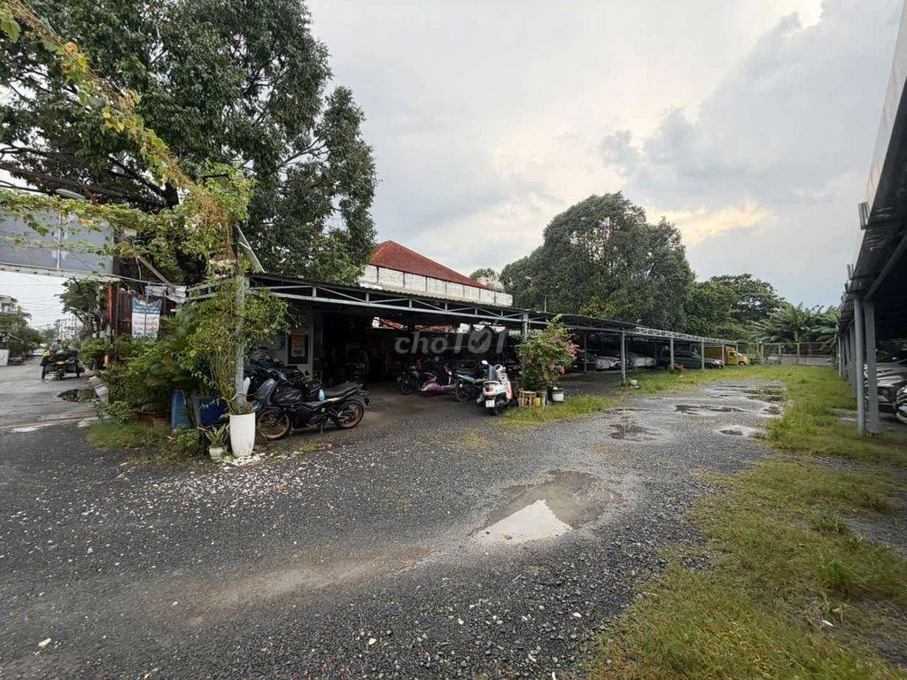 KHÔNG NGƯỜI TRÔNG COI CẦN CHO THUÊ BÃI XE 2100M2