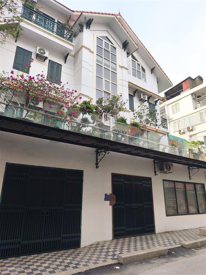 Cho thuê biệt thự 120m2x4t lô góc kđt văn quán làm văn phòng mặt tiền 17m đỗ nhiều ô tô