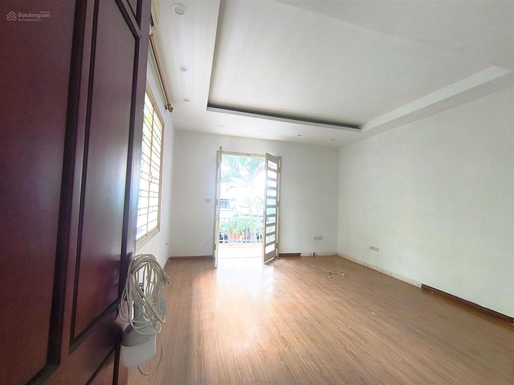 Cho thuê nhà nguyên căn làm văn phòng / kết hợp kho nhỏ 80m2x4t  17tr  văn quán  hà đông