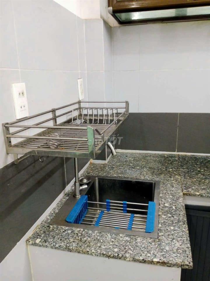 CHOTHUÊPHÒNG Dt:35m2 2 phòng có ban công riêng, giờ giấc tự do.