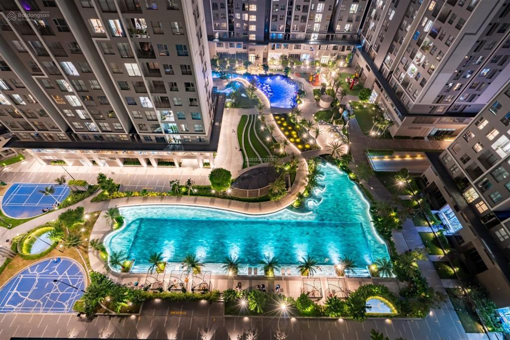 Sổ hồng, nhà mới 100%, căn góc 2pn + , 2wc view hồ bơi tháp b2 westgate, tiện ích resort 5 sao