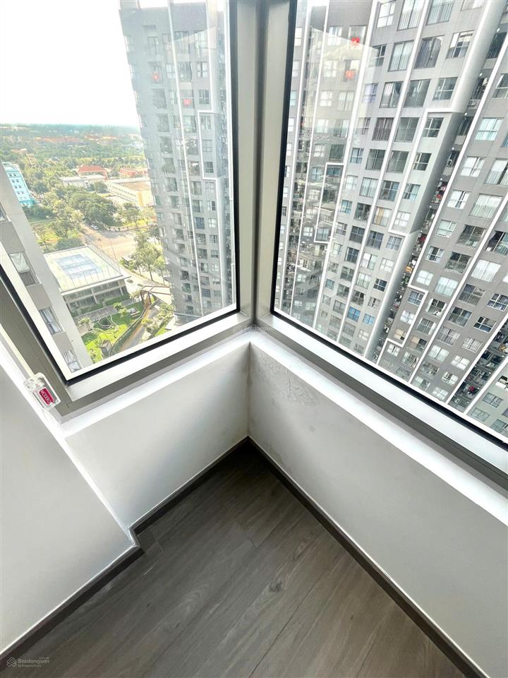 Sổ hồng, nhà mới 100%, căn góc 2pn + , 2wc view hồ bơi tháp b2 westgate, tiện ích resort 5 sao