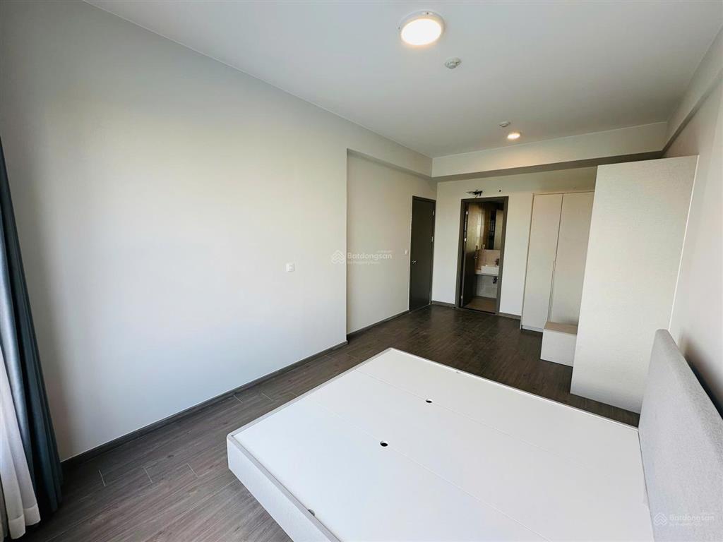 Sẵn sổ hồng sang nhượng 3pn + , 113m2 block vip c có gói nội thất, view công viên westgate an gia