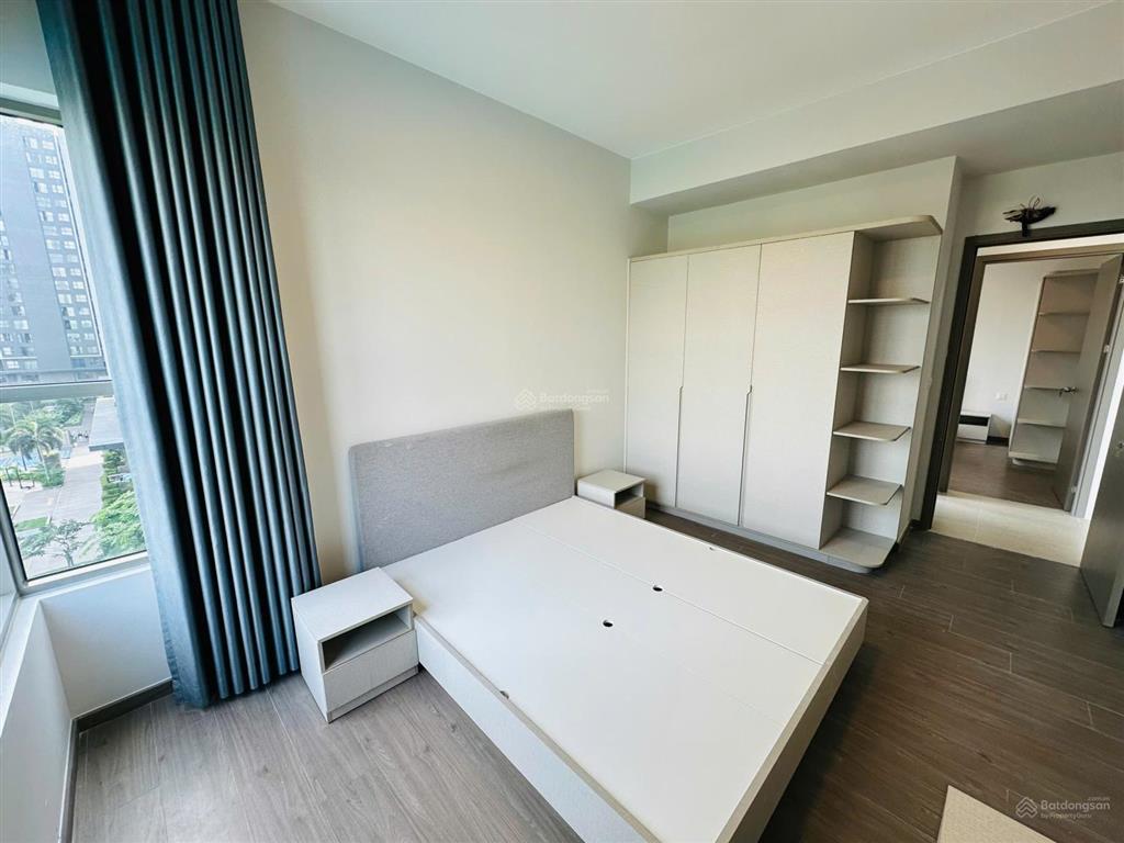 Cho thuê căn góc 3pn + , 113m2 block vip c có gói nội thất, view công viên ủy ban westgate an gia