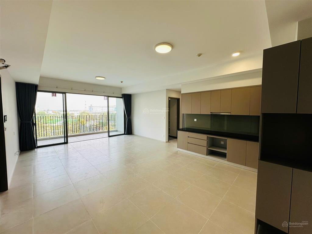 Cho thuê căn góc 3pn + , 113m2 block vip c có gói nội thất, view công viên ủy ban westgate an gia