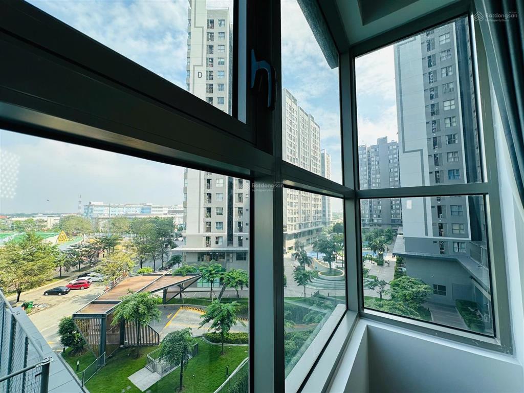 Cho thuê căn góc 3pn + , 113m2 block vip c có gói nội thất, view công viên ủy ban westgate an gia