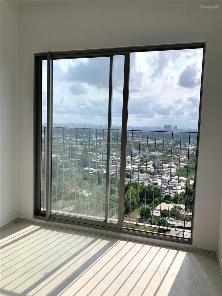 Sổ hồng, tầng trung bán căn 2pn, 2wc view hướng đông, quận 1 dự án westgate an gia