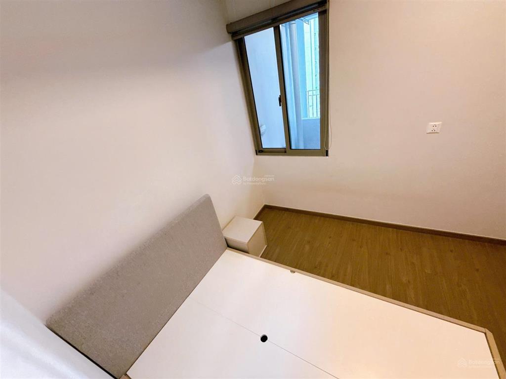 Sẵn nội thất cho thuê 2pn, 2wc view hồ bơi tháp vip d, lầu trung, westgate an gia