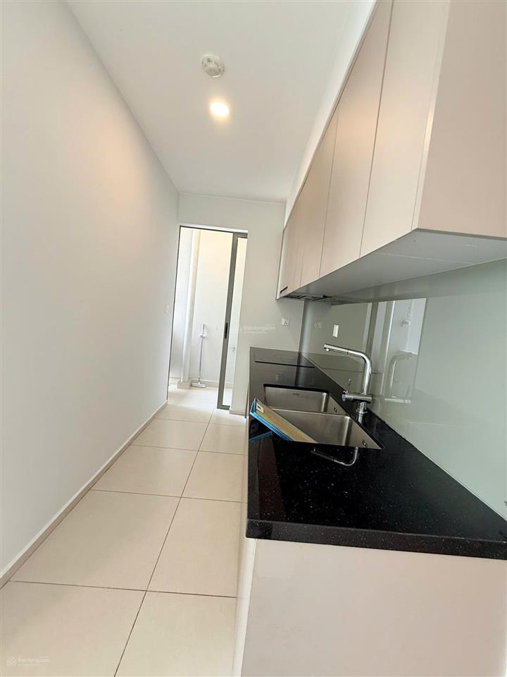 Sổ hồng, tầng trung bán căn 2pn, 2wc view hướng đông, quận 1 dự án westgate an gia
